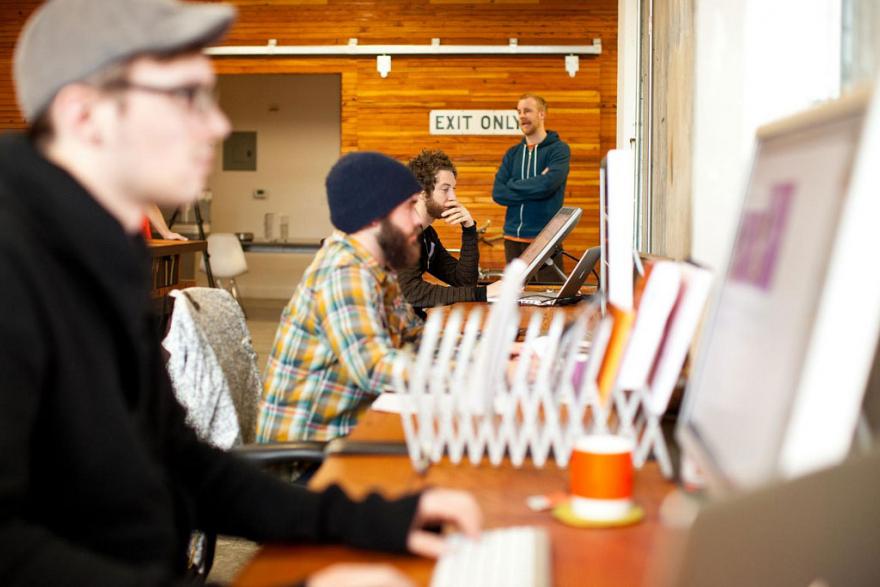 低成本Parliament工作室