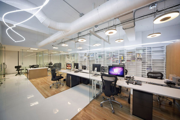 充满曲线的办公室