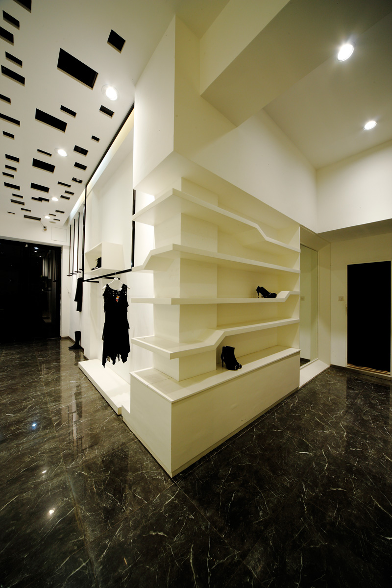 庄姿服饰混搭风格