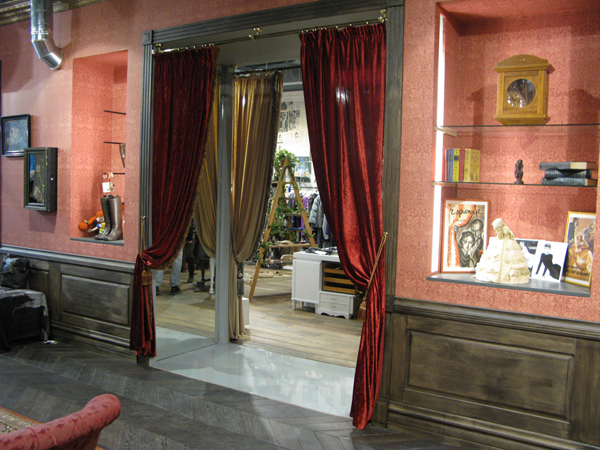 Mood Swings时装店