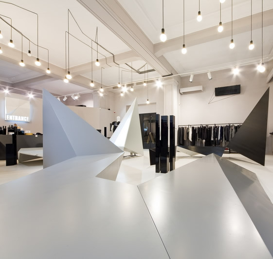 勒斯特漂亮的服装店