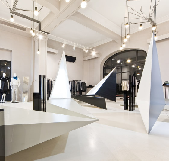 勒斯特漂亮的服装店