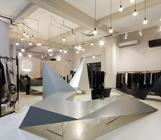 勒斯特漂亮的服装店