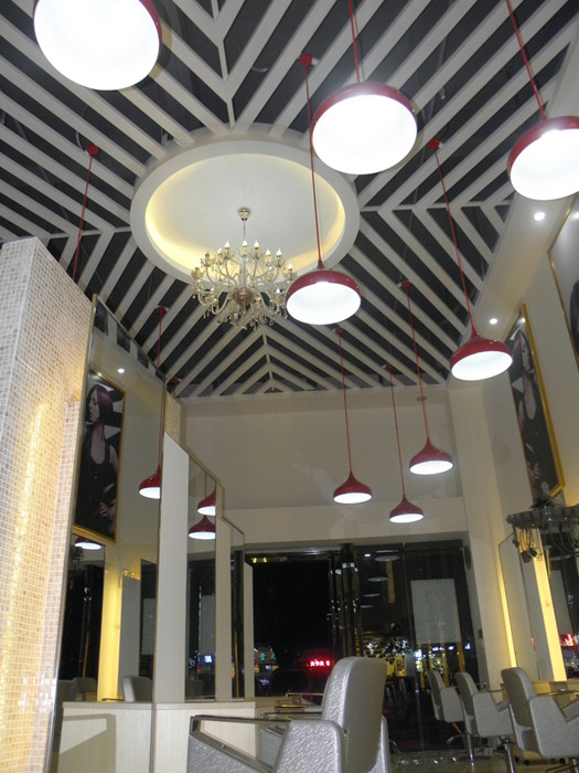 千纤丝语美发店