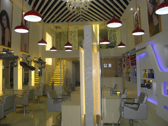 千纤丝语美发店