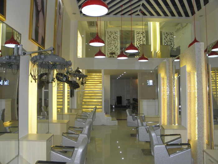 千纤丝语美发店