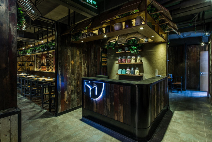 布衣寒舍特色美食餐厅