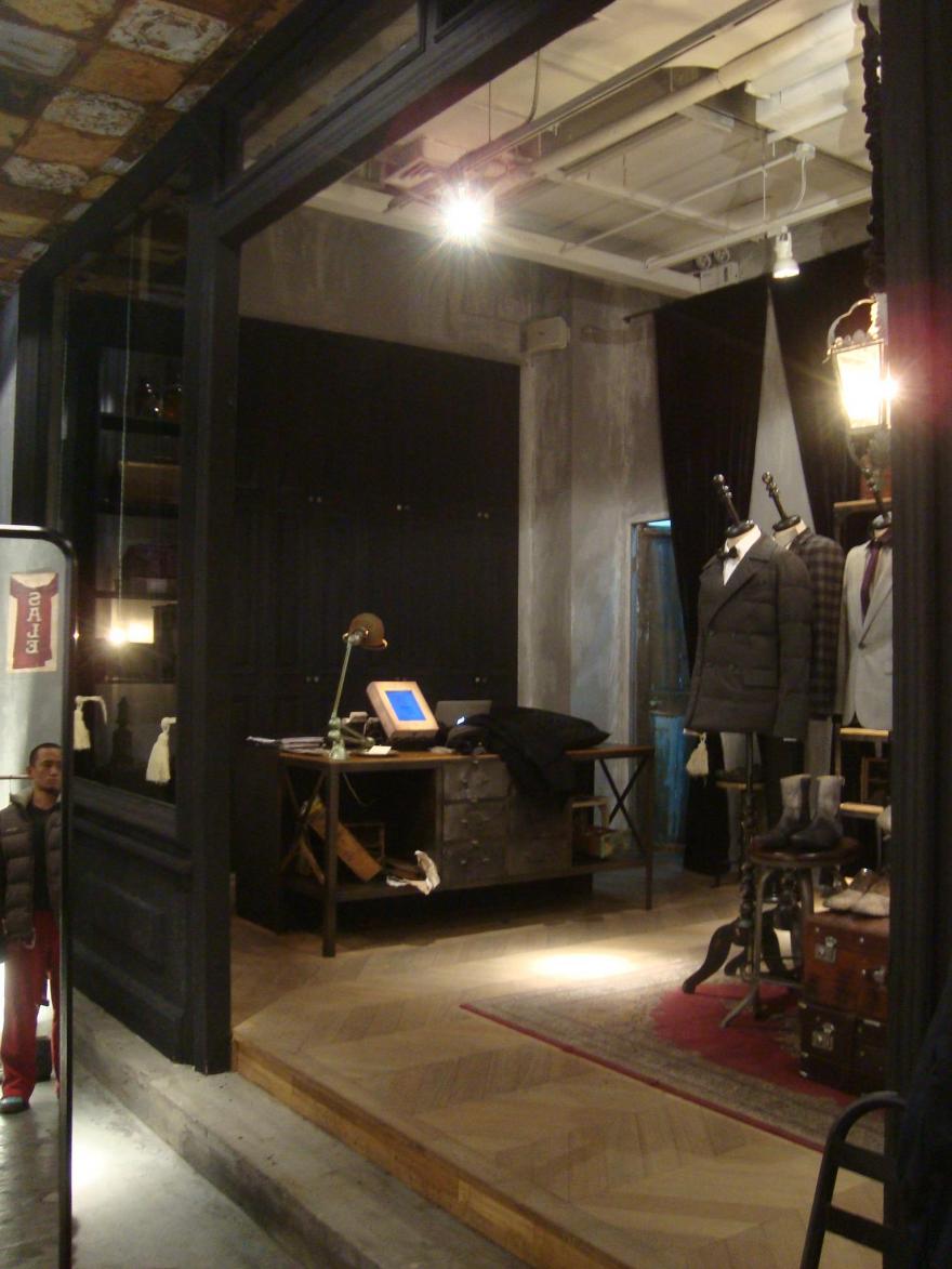 永康路潮流店服装店装修